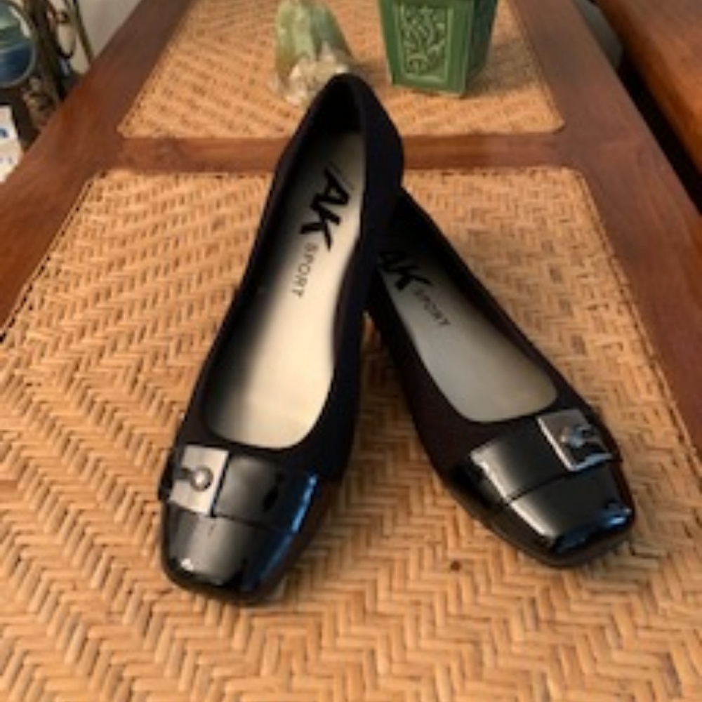 AKSports Women's Flats - Black